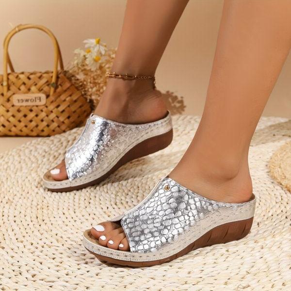 Chic Women's Cushioned Sandals